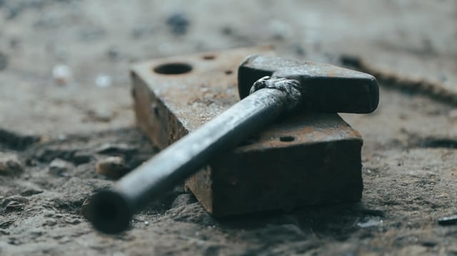 The accused used a hammer, which is usually used for breaking stones, for carrying out the crime, said a police official.