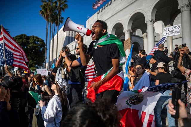 La estrategia de las organizaciones defensoras de inmigrantes para combatir las redadas del ICE en California