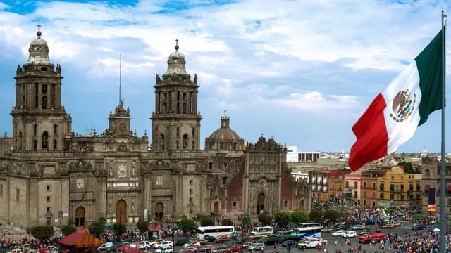 Overtourism In Mexico: Locals Protest Against Tourist Influx; Here's How You Can Be A Responsible Traveller. (Image: Canva)
