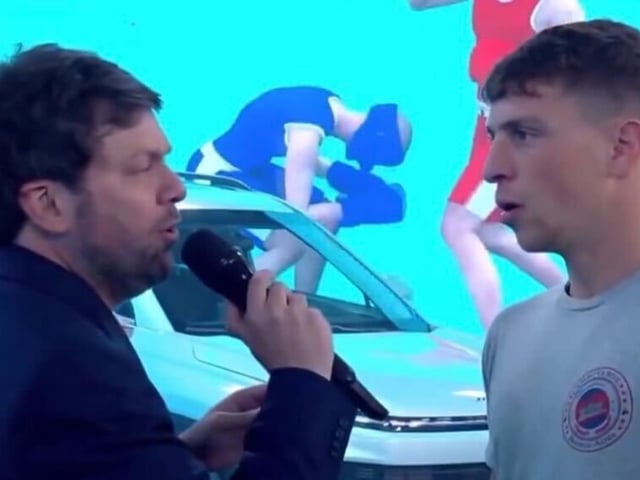 El divertido blooper de Guido Kaczka en "Buenas noches familia". Foto: Captura TV
