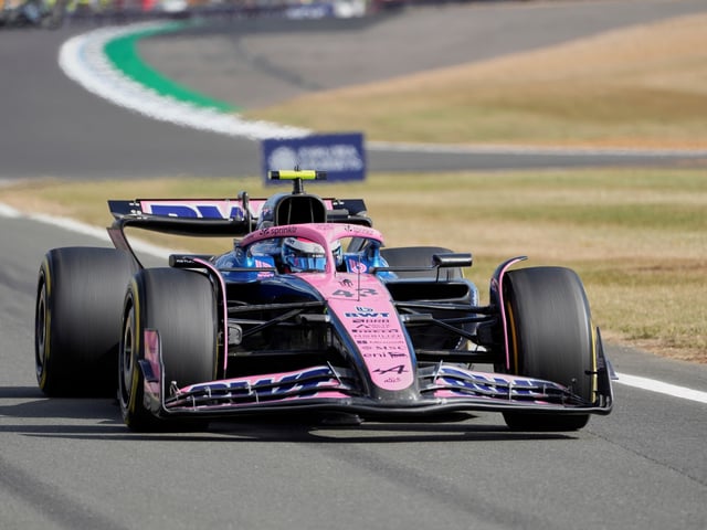 Colapinto tendrá más chances de probar el A525 en la previa de las carreras.
Foto AP