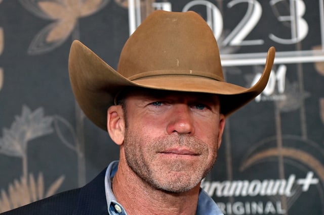  Taylor Sheridan attends the "1923" Las Vegas premiere screening the Encore Theater at Wynn Las Vegas on December 03, 2022 in Las Vegas, Nevada.