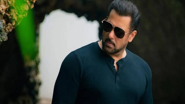 Salman Khan Gets Tight Hug From Little Fangirl, Awe-Dorable Video From Mumbai Event Wins Hearts