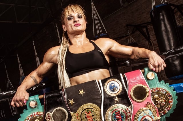 Alejandra Oliveras ganó 6 títulos en 4 divisiones disferentes a través de su carrera de boxeo. (Foto: Cortesía)