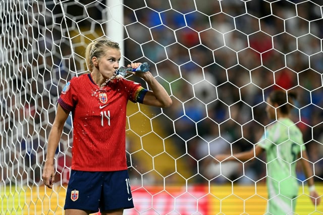 Ada Hegerberg lors du quart de finale de l'Euro perdu par la Norvège face à l'Italie (2-1) le 16 juillet 2025 à Genève. La capitaine norvégienne a égalisé en cours de match, mais elle a aussi manqué un pénalty
