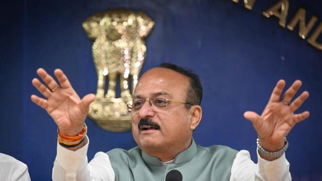 Delhi home minister Ashish Sood addresses a press conference. (Sanchit Khanna/HT Photo)