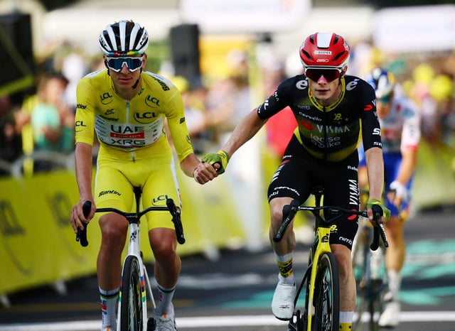 Tadej Pogacar et Jonas Vingegaard lors de la 10e étape.