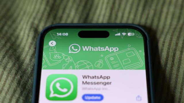 Nutzer bekommen eine neue Funktion für Status-Meldungen. Sie erinnert stark an ein Instagram-Feature.
