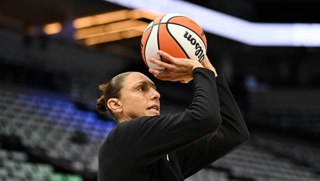 MINNEAPOLIS, MINNESOTA – SEPTEMBER 25: Diana Taurasi #3 of the Phoenix Mercury warms up before Game Two of Round One of the WNBA Playoffs against the Minnesota Lynx at Target Center on September 25, 2024 in Minneapolis, Minnesota. NOTE TO USER: User expressly acknowledges and agrees that, by downloading and or using this photograph, User is consenting to the terms and conditions of the Getty Images License Agreement. (Photo by Stephen Maturen/Getty Images)