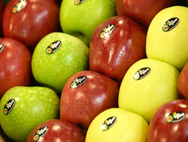 Die Lebensmittelindustrie hat wegen wiederholt sehr schlechter Ernten in vielen Ländern vor drohenden Engpässen bei Gemüse und insbesondere verschiedenen Obstsorten gewarnt.