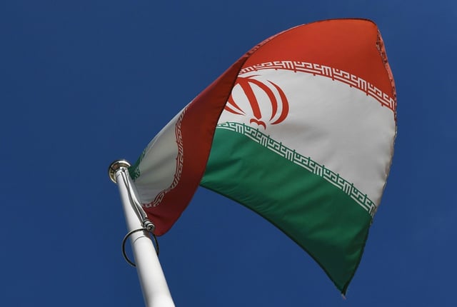 Les proches d'un cyclo-randonneur franco-allemand détenu depuis un mois en Iran sont sortis du silence jeudi pour clamer l'innocence du jeune homme, au moment où Téhéran et les Occidentaux sont en plein bras de fer sur un éventuel rétablissement de sanctions contre la république islamique