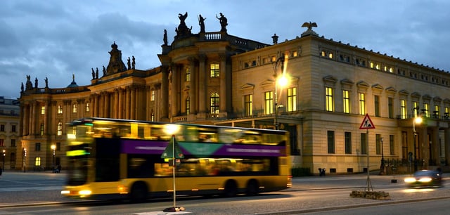 Die Transfrauen sollen in einem Nachtbus belästigt worden sein