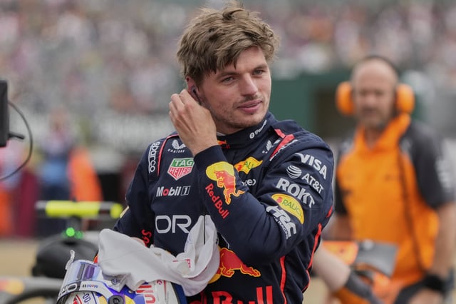 Red Bull dejaría salir a Max Verstappen hacia Mercedes por una compensación millonaria. (AP Photo/Darko Bandic)