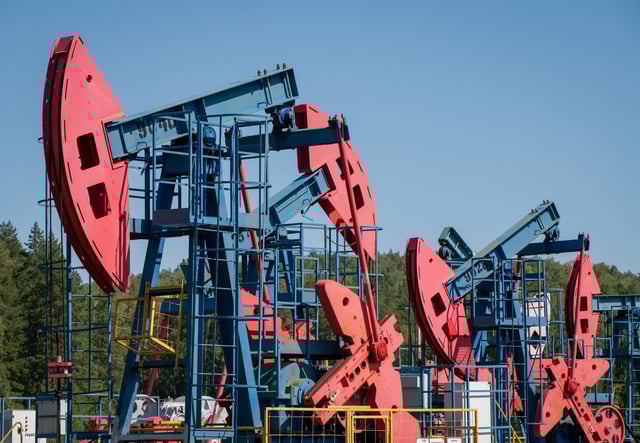 A view shows oil pump jacks outside Almetyevsk, in the Republic of Tatarstan, Russia July 14, 2025. REUTERS/Stringer/File Photo