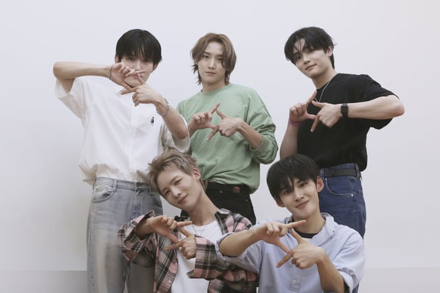 K-pop band 1VERSE members pose for photo at the dance practice room at their label in Seoul, South Korea, Wednesday, July 16, 2025. (AP Photo/Juwon Park)