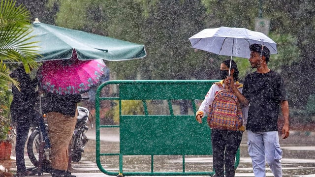 As per the IMD's nowcast for Karnataka, a red alert for heavy rain has been issued for Udupi, Kodagu and Dakshin Kannada districts of the state. 