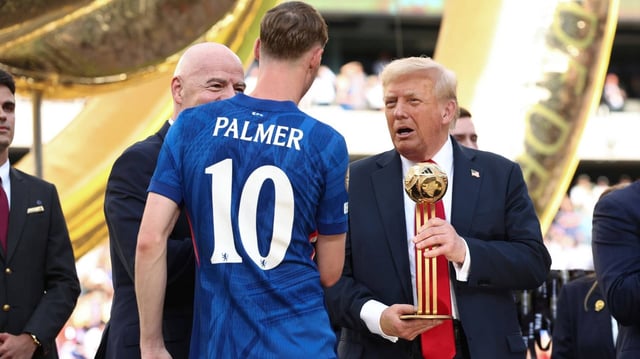  Donald Trump presents Chelsea's Cole Palmer with the golden ball trophy | Image: AP