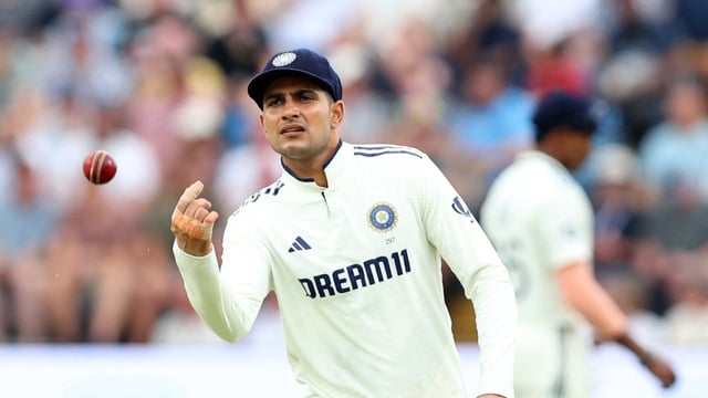 Gill complained about the Dukes ball softening quickly. (Photo: Reuters)
