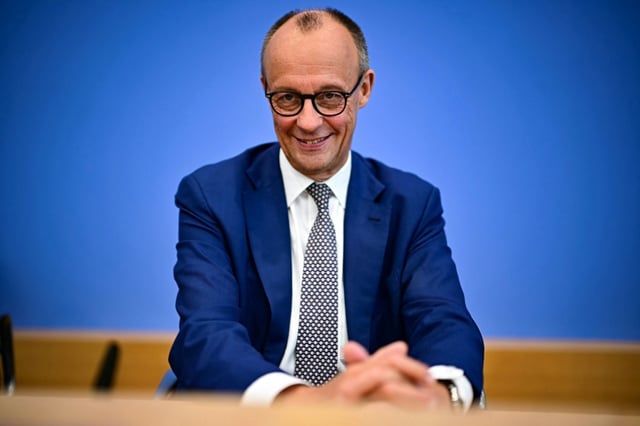 Angesichts der Milliardendefizite in den sozialen Sicherungssystemen hat Bundeskanzler Friedrich Merz (CDU) die Menschen in Deutschland auf größere Lasten eingestimmt.
