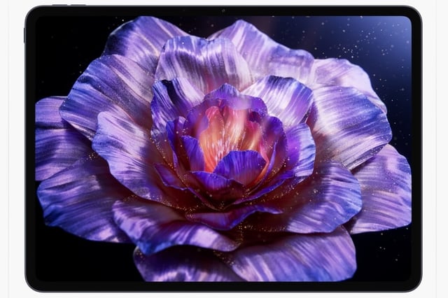 OnePlus Pad 3 comes in Frosted Silver and Storm Blue shades