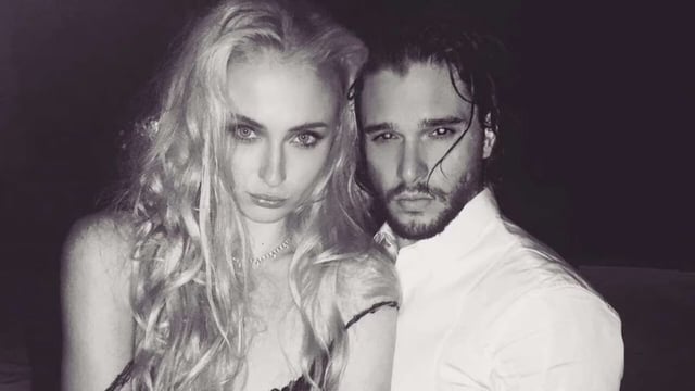 Sophie Turner and Kit Harington played half-siblings Sansa Stark and Jon Snow in Game of Thrones.
