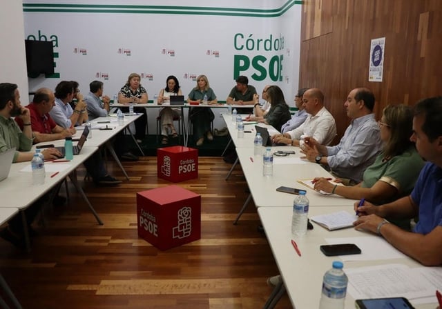 Reunión en la sede del PSOE con cooperativas y asociaciones agrarias para abordar la nueva PAC