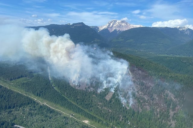 The Dryden Creek Wildfire, just north of Squamish, B.C. is seen in this handout image on Wednesday, June 11, 2025. THE CANADIAN PRESS/HO - BC Wildfire Service, District of Squamish **MANDATORY CREDIT**