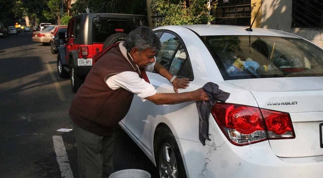 Aprueban dictamen en CDMX para sancionar a franeleros