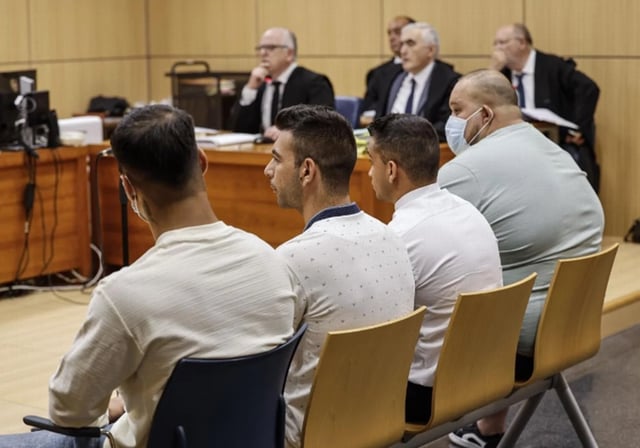 Imagen del juicio contra los acusados por la violación grupal a una menor en la Vall d&#39;Albaida