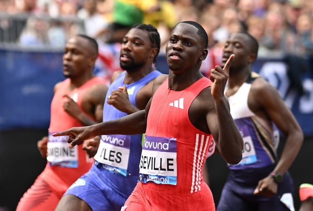 Athletics - Diamond League - London - London Stadium, London, Britain - July 19, 2025 Jamaica's Oblique Seville celebrates after winning the Men's 100m final ahead of Noah Lyles of the U.S. REUTERS/Dylan Martinez