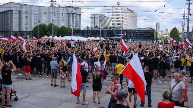 Im polnischen Kattowitz demonstrieren Menschen gegen Einwanderung.