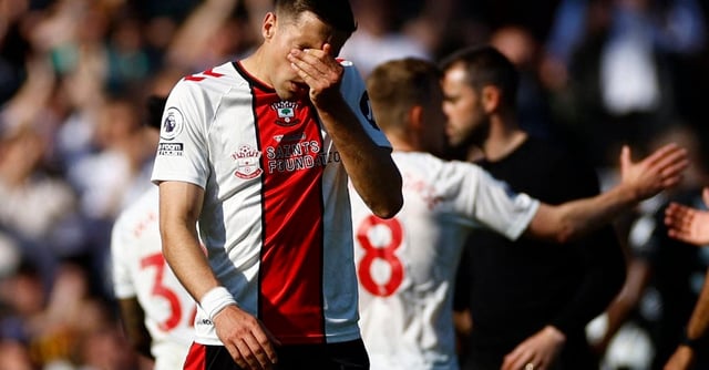 Soccer Football - Premier League - Southampton v Fulham - St Mary's Stadium, Southampton, Britain - May 13, 2023 Southampton's Jan Bednarek looks dejected after losing the match and being relegated from the Premier League Action Images via Reuters/John Sibley
