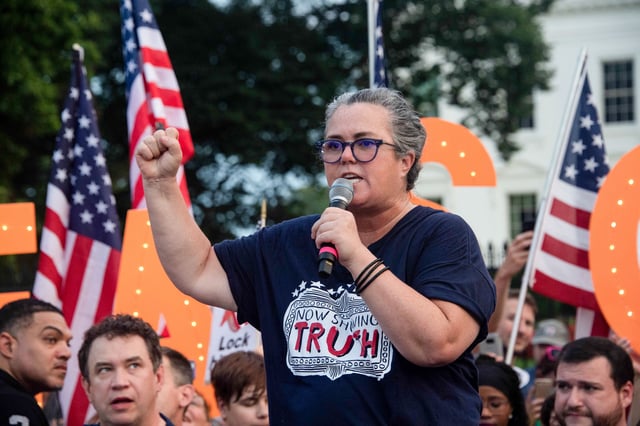 US comedian Rosie O&#39;Donnell addresses a protest against US President Donald Trump in front of the White House in Washington, DC, on August 6, 2018.