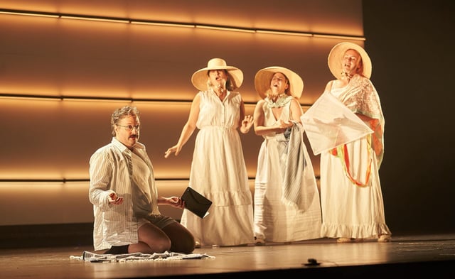 Estreno de la ópera 'Benjamin a Portbou' en el Liceu //  David Ruano