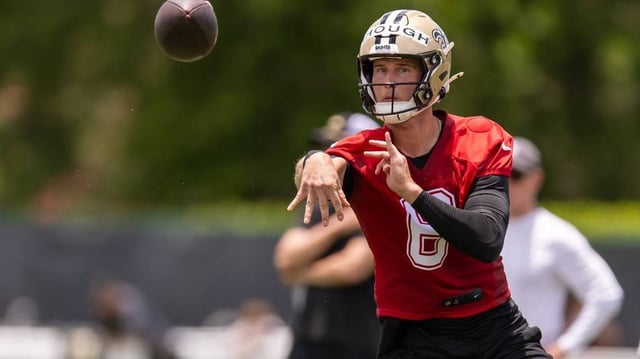 NFL: New Orleans Saints Minicamp. Jun 10, 2025; New Orleans, LA, USA;  New Orleans Saints quarterback Tyler Shough (6) on passing drills during minicamp at Ochsner Sports Performance Center. Mandatory Credit: Stephen Lew-Imagn Images