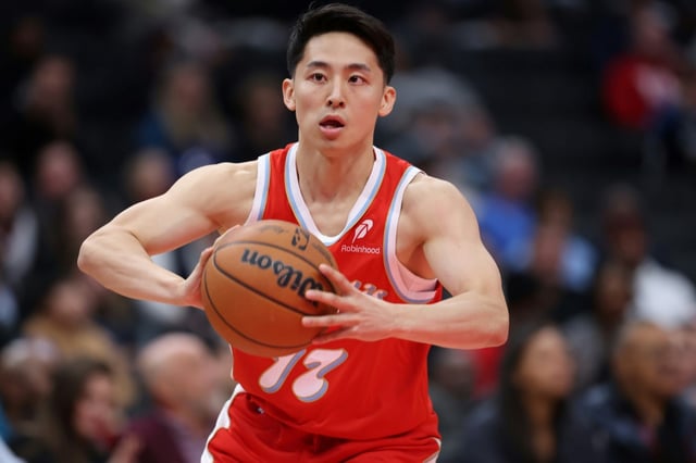 Japanese guard Yuki Kawamura has signed an NBA contract with the Chicago Bulls after making his league debut last season for the Memphis Grizzlies