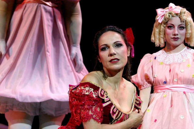 La mezzo-soprano franco-espagnole Béatrice Uria-Monzon, célèbre pour son interprétation de « Carmen », est morte samedi à l’âge de 61 ans.
