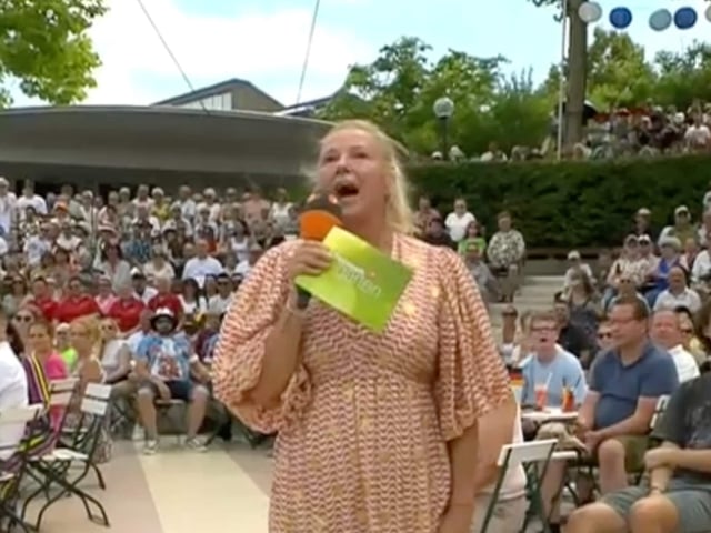 Andrea Kiewel reagiert auf die Panne im ZDF-"Fernsehgarten".