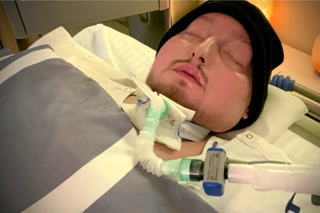 Surnommé « le prince endormi », Al-Walid ben Khaled ben Talal est mort à 36 ans après vingt ans passés dans le coma, suscitant une vive émotion en Arabie saoudite.
