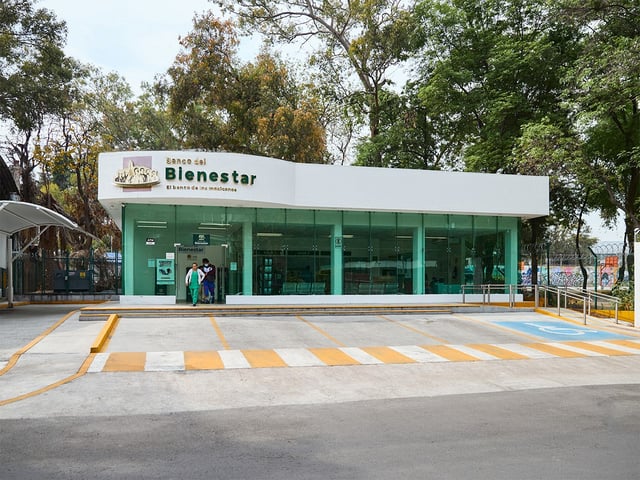 Con más de 3 mil sucursales, la banca pública garantiza el acceso directo a apoyos sociales para millones de personas