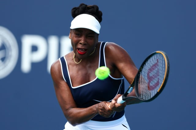 Venus Williams lors de son dernier match sur le circuit WTA face à la Russe Diana Shnaider le 19 mars 2024 à Miami. Seize mois et une opération plus tard, l'ex-N.1 mondiale va disputer le tournoi de Washington pour lequel elle a reçu une invitation
