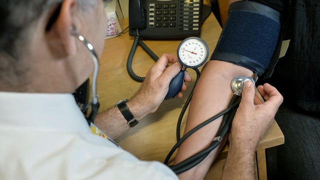 If the resident doctors go on strike, senior colleagues will be able to request premium rates of pay to cover for them