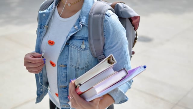 A student shared how getting into a top Delhi University college turned bittersweet as their parents objected due to Delhi’s pollution levels.