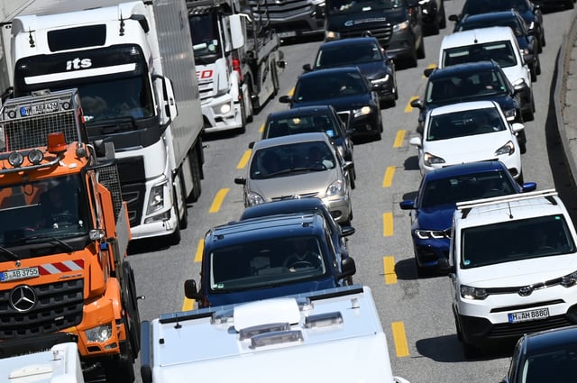 Auf der A7 staute sich der Verkehr (Symbolfoto)
