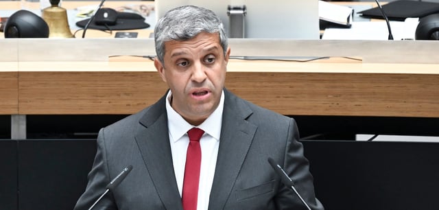 Raed Saleh betont, die Vergesellschaftung ermögliche den Bundesländern eine soziale Marktregulierung auch ohne Enteignung