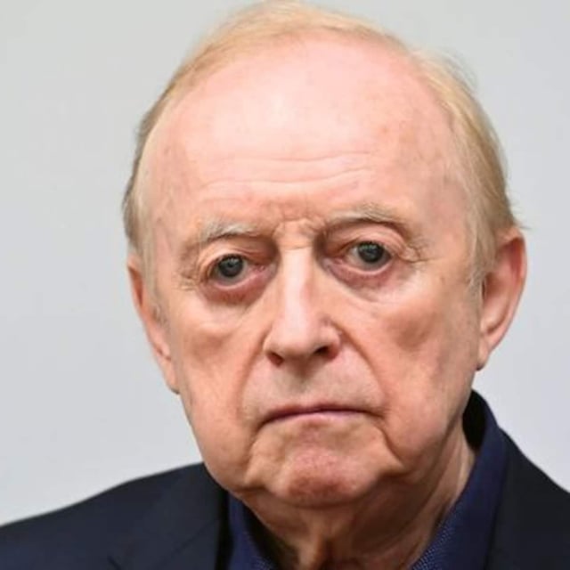 Alfons Schuhbeck ist bereits wegen Steuerhinterziehung verurteilt. Nun muss sich der Starkoch wegen Betrug und Insolvenzverschleppung erneut vor Gericht verantworten. Doch der Koch könnte noch Glück haben.