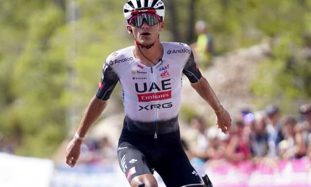 Vuelve a triunfar el ciclista mexicano Isaac del Toro en Europa