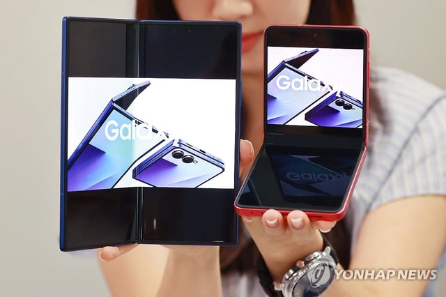 This file photo, taken July 10, 2025, shows Samsung Electronics Co.'s latest foldable smartphone devices. (Yonhap)