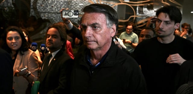 L'ancien président brésilien Jair Bolsonaro à son arrivée au Congrès à Brasilia le 21 juillet 2025