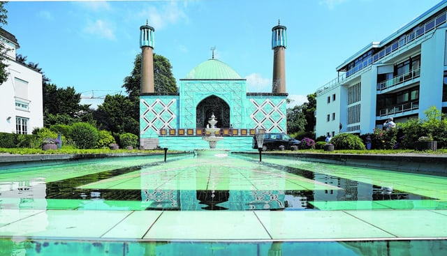 Die Imam-Ali-Moschee, besser bekannt als Blaue Moschee: In den 60er Jahren wurde das islamische Gotteshaus erbaut.